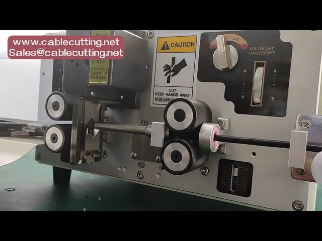 Machine de dénudage et coupe de câbles cuivre - Automatisation industrielle