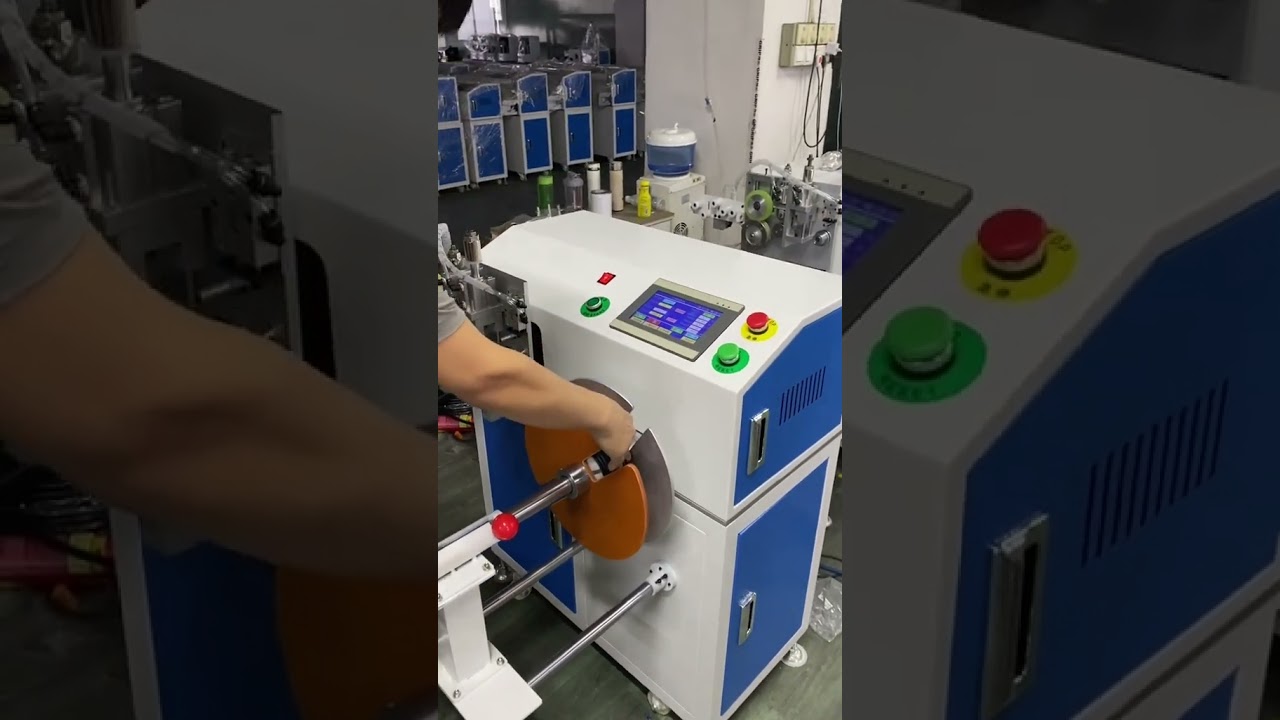 Bobineuse de précision : mesurage, coupe et tri automatiques pour des produits parfaits