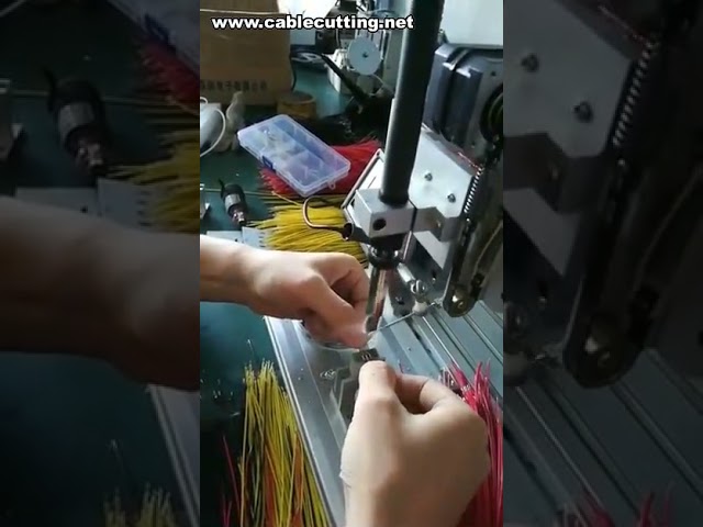 Machine à souder semi-automatique pour fils de connexion d'interrupteurs | Équipement de soudage de connecteurs micro-interrupteurs