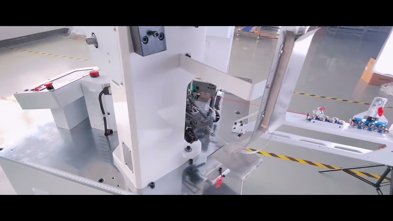 Machine à sertir automatique double tête avec module de rotation 180°