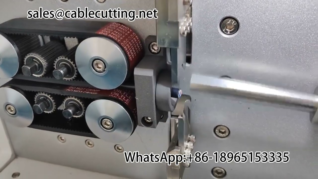 Machine à dénuder de précision pour faisceaux de câbles - Équipement automatisé
