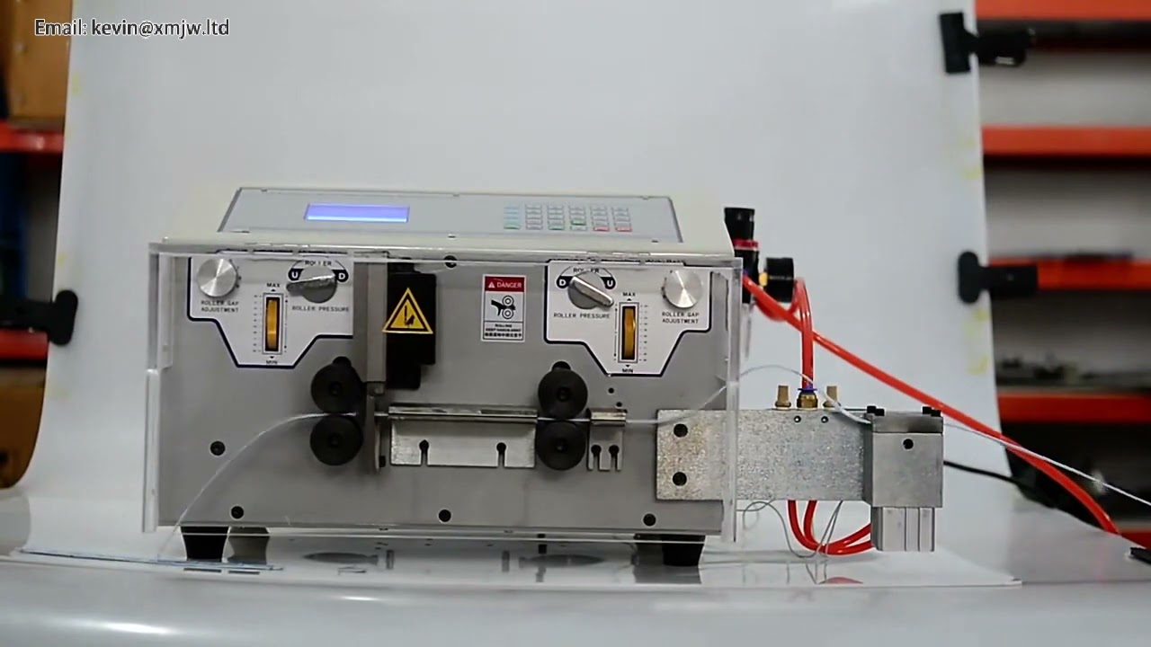 Dénudeuse automatique SWT508 PX2 pour câbles plats et flexibles - Coupe et dénudage de précision