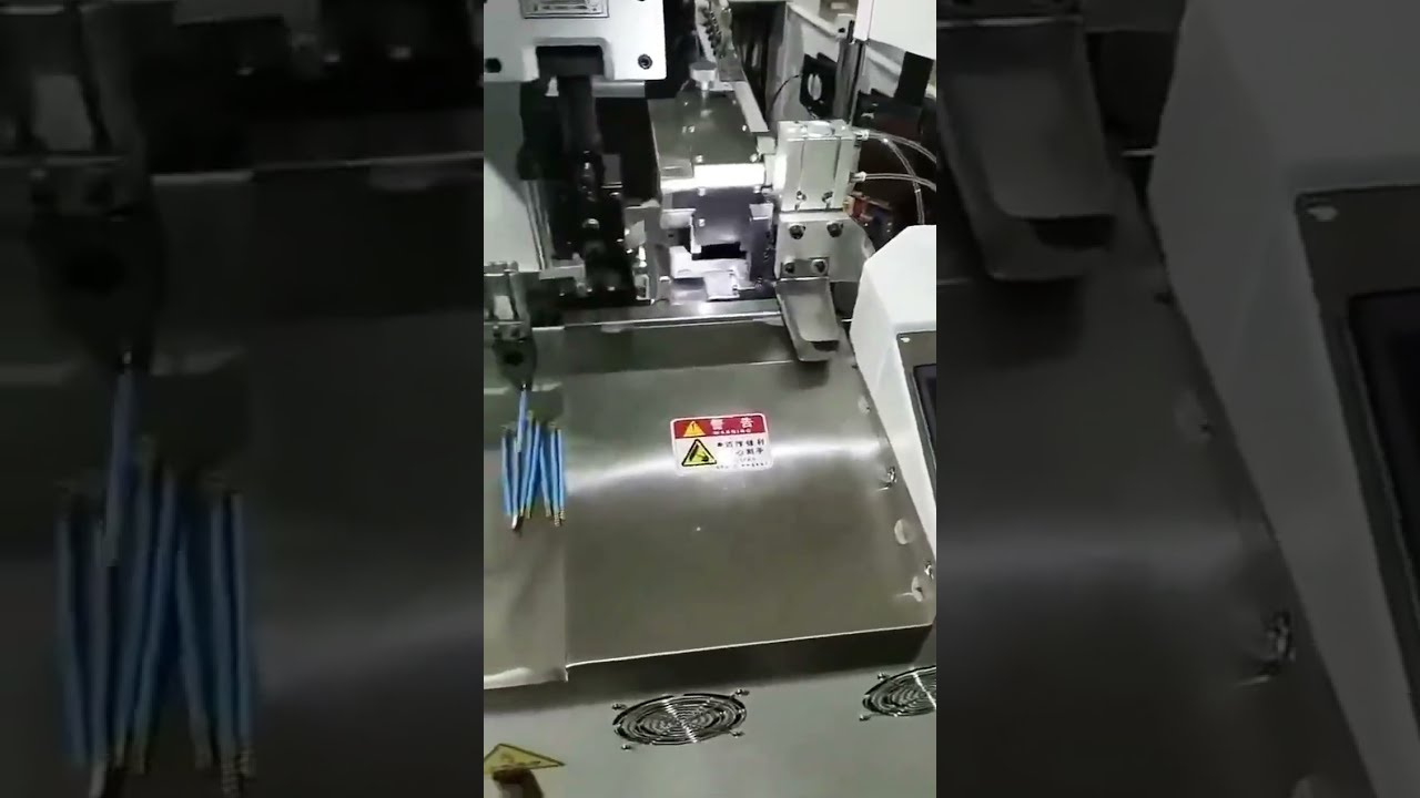 Machine à sertir double tête entièrement automatique – Vidéo réelle de fonctionnement haute efficacité #usine
