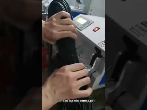 Machine automatique de bobinage et de liage de câbles avec attache torsadée