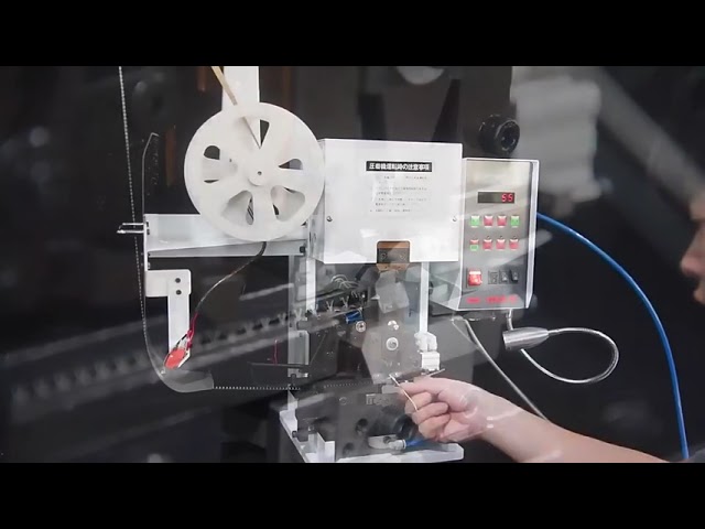 Machine à sertir les bornes semi-automatique silencieuse – Dénude et sert en une seule opération