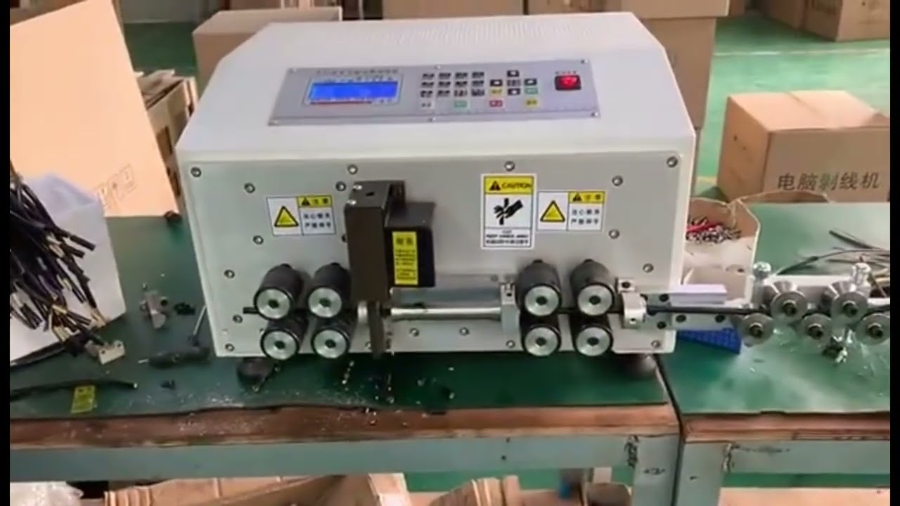Machine automatique de dénudage et coupe de fils informatiques 35 mm²