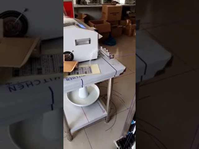 Système d'alimentation de faisceaux de câbles automatisé