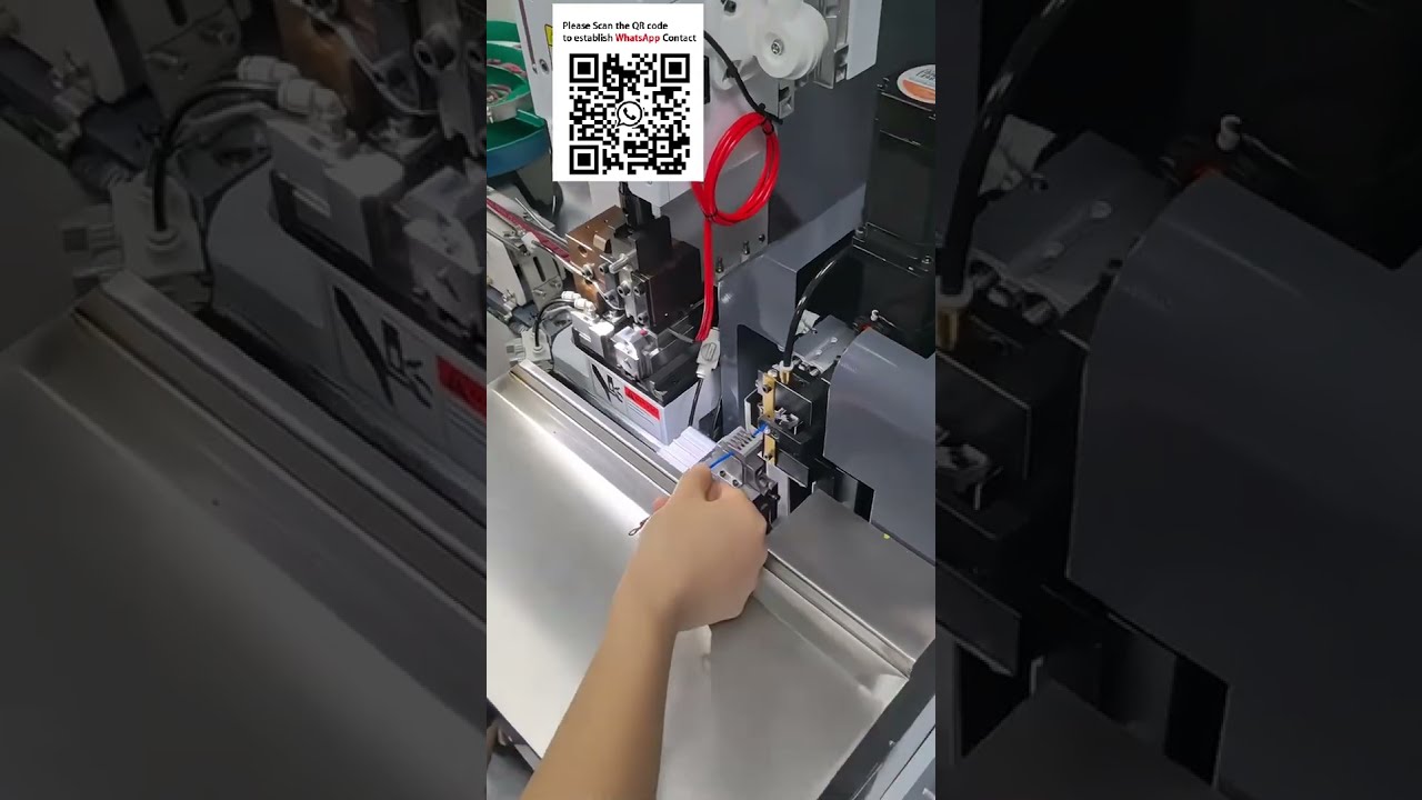 Machine à dénuder et à sertir automatique les cosses mobiles #Fabrication de faisceaux de câbles