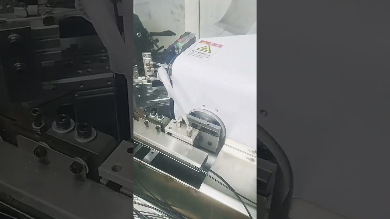Solution Automatique de Connexion de Fils sur PCB - Crimpage de Bornes et Insertion de Boîtier #usine