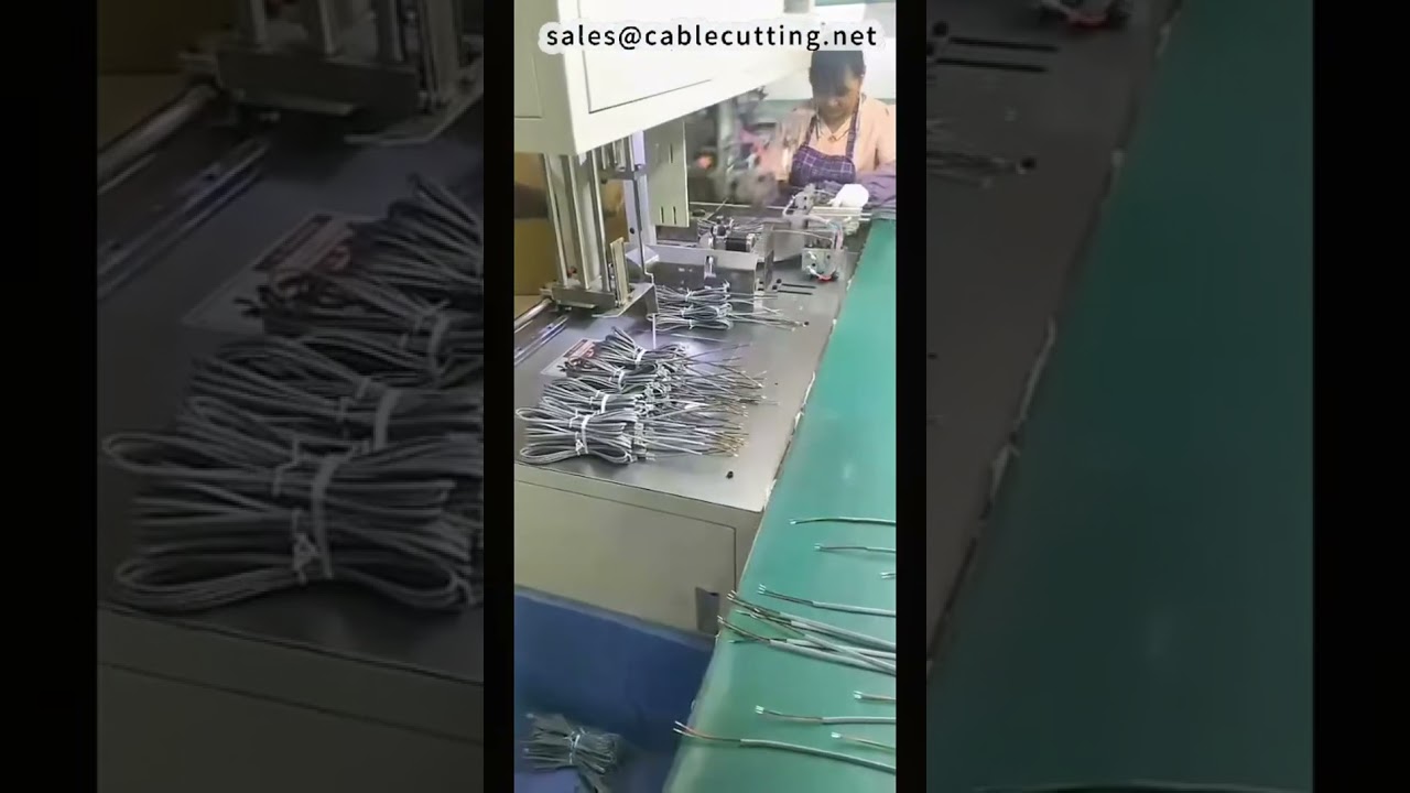 Chaîne de production automatisée : soudure, moulage par injection, enroulement et liage