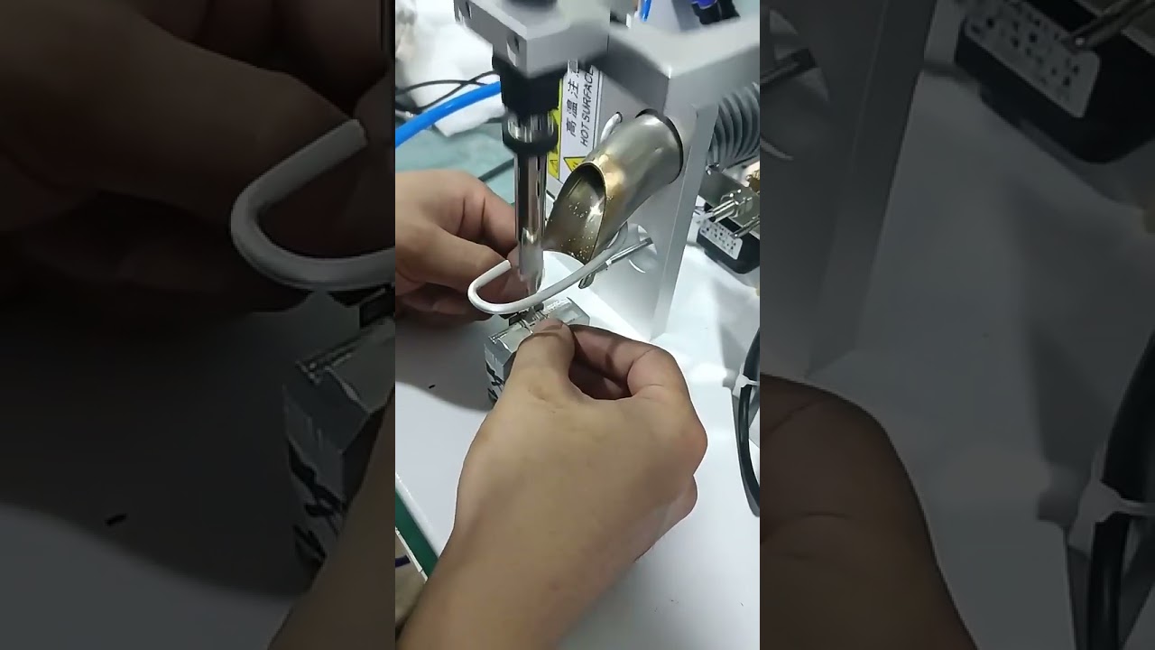Machine pour produits filaires : dernier équipement de fabrication de tête USB, petite machine à souder